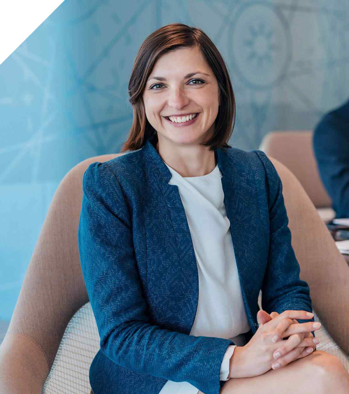 https://valuegate360.com/wp-content/uploads/2020/04/img-people-02.jpg